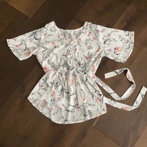 Feminine floral blouse